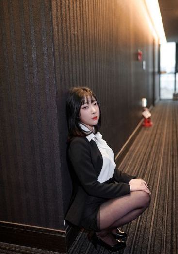 三个男人躁我一个爽视频免费