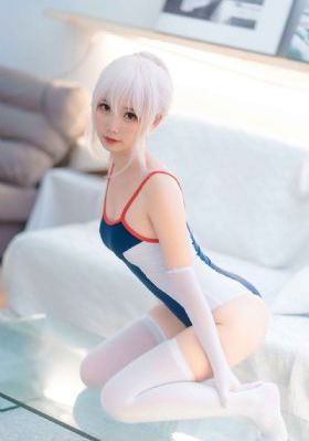 住在隔壁的女孩